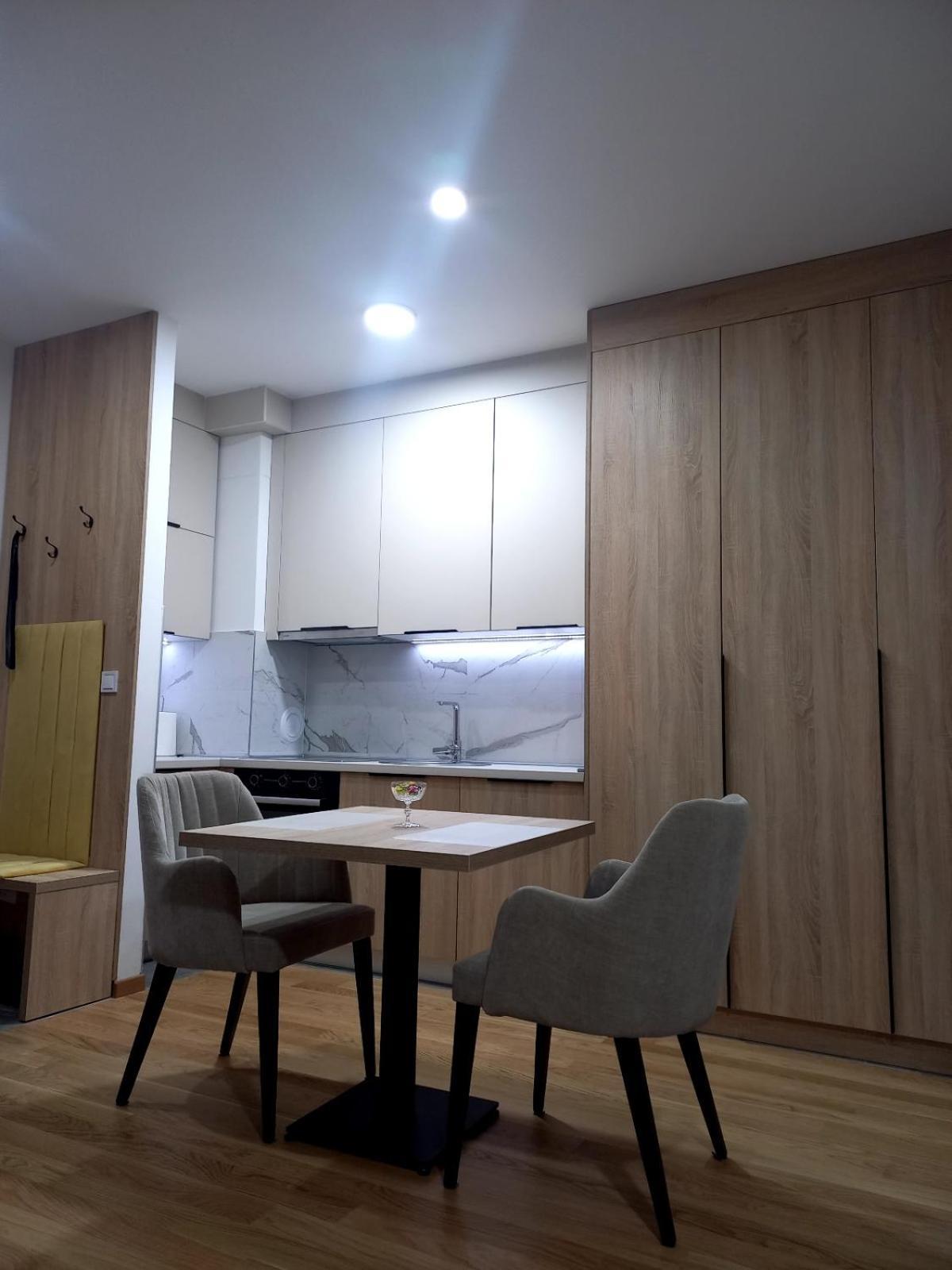 Apartment Mn *